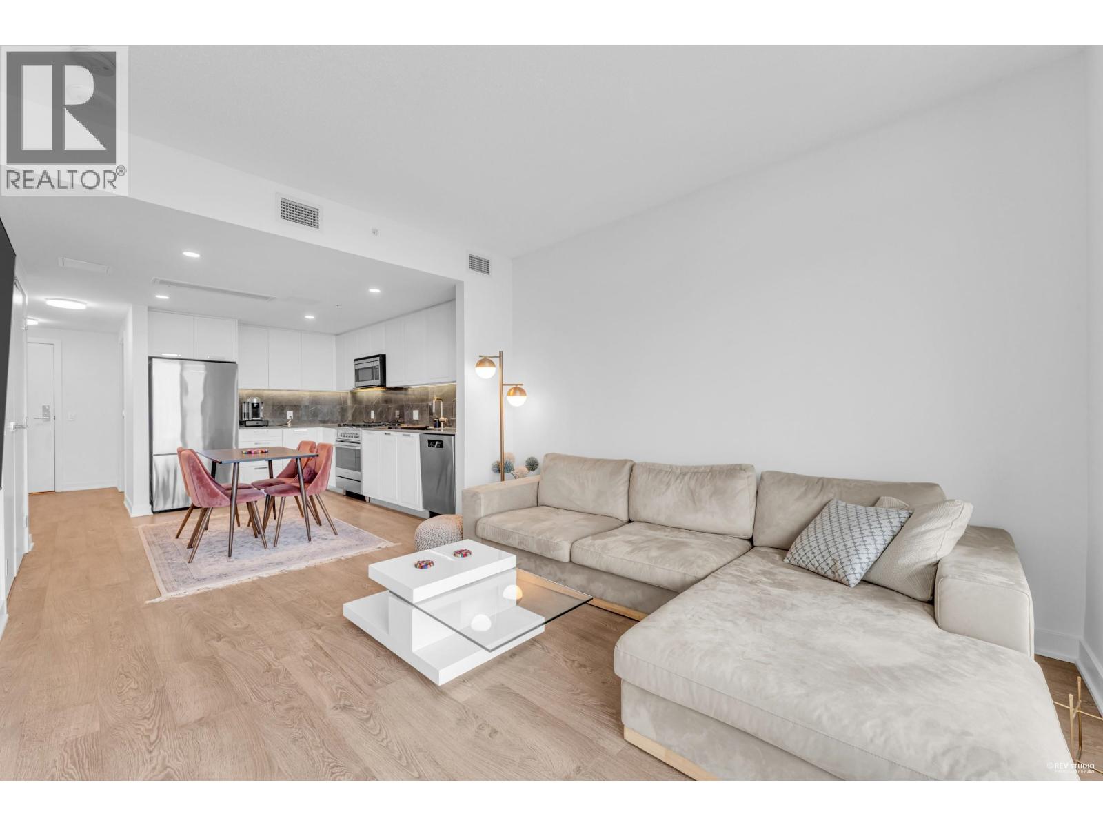 2402 1401 Hunter Street, North Vancouver, British Columbia  V7J 1H3 - Photo 5 - R3056382