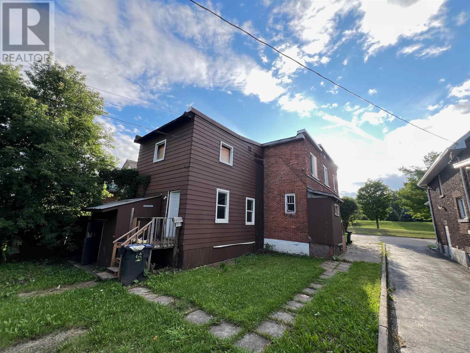 228 Hudson St, Sault Ste. Marie, Ontario  P6A 1T5 - Photo 8 - SM252796
