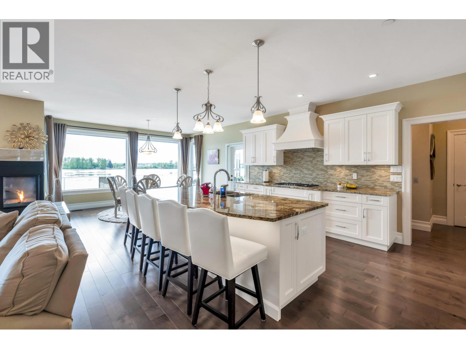 20282 Wharf Street, Maple Ridge, British Columbia  V2X 1A3 - Photo 15 - R3056196