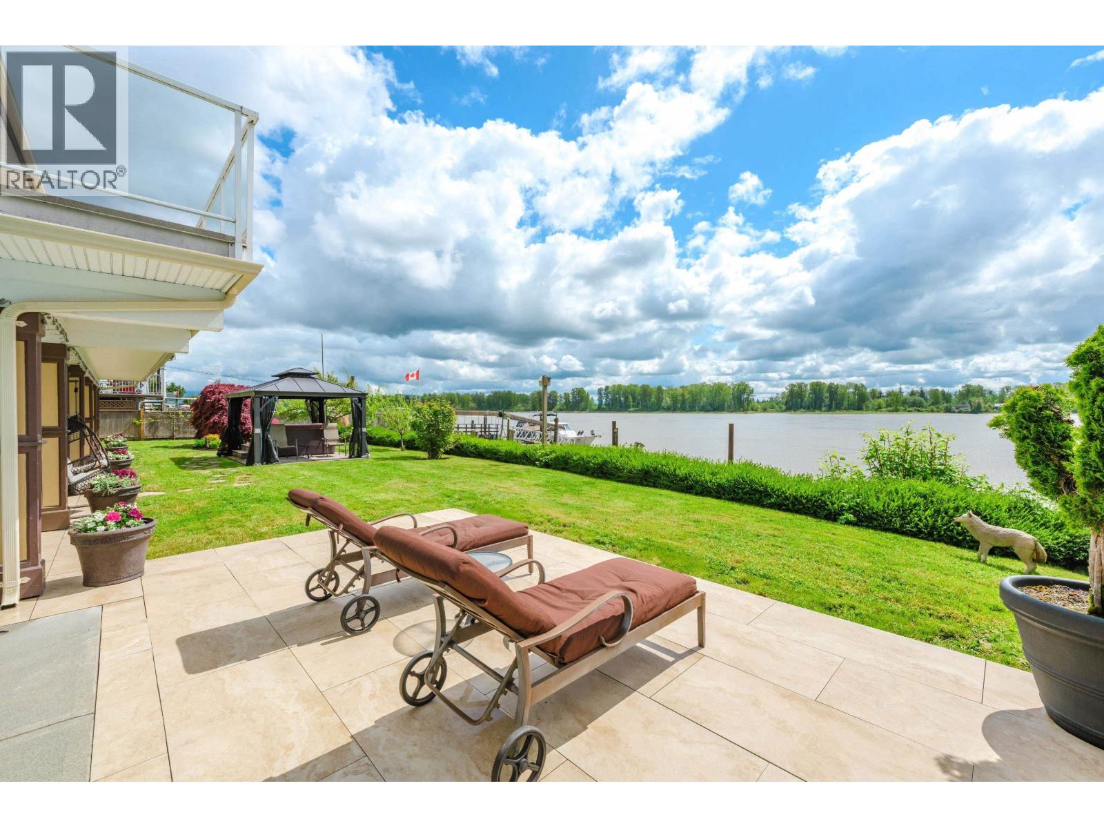 20282 Wharf Street, Maple Ridge, British Columbia  V2X 1A3 - Photo 8 - R3056196