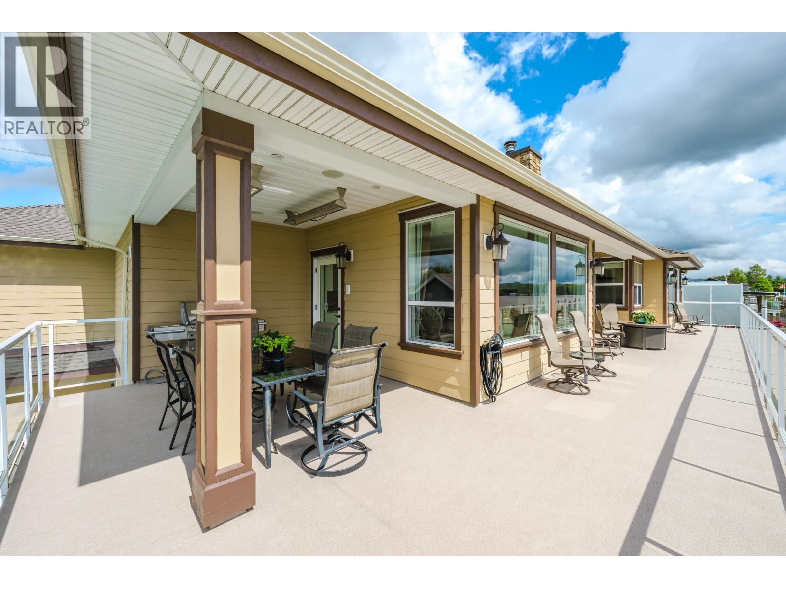 20282 Wharf Street, Maple Ridge, British Columbia  V2X 1A3 - Photo 9 - R3056196