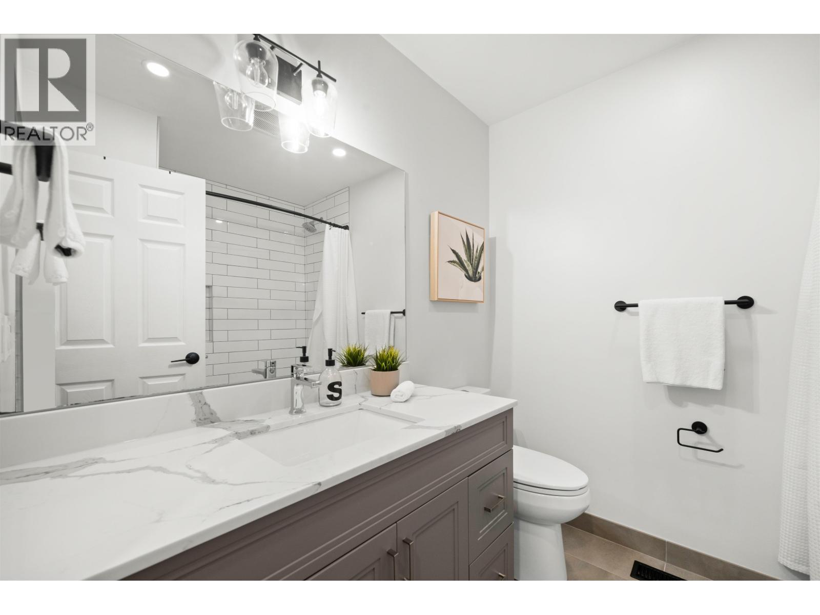 4593 Cliffmont Road, North Vancouver, British Columbia  V7G 1J8 - Photo 16 - R3056371