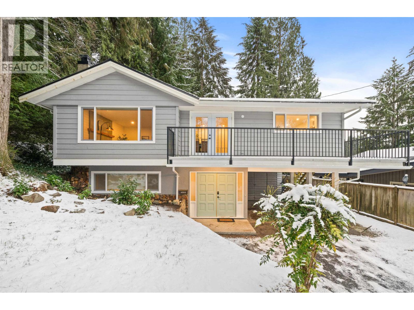 4593 Cliffmont Road, North Vancouver, British Columbia  V7G 1J8 - Photo 2 - R3056371
