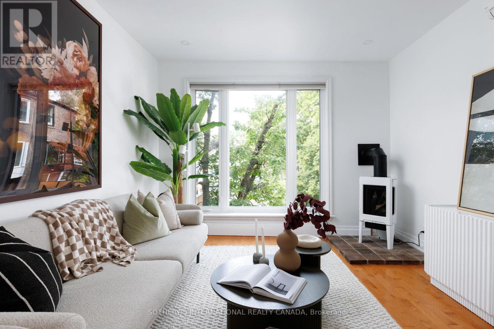 234 WAVERLEY ROAD, Toronto, Ontario