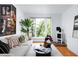 234 WAVERLEY ROAD, Toronto, Ontario