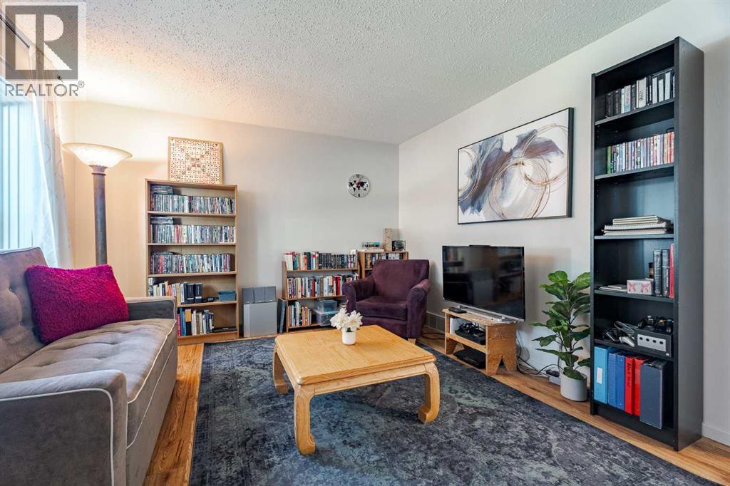 6507 34 Avenue Nw, Calgary, Alberta  T3B 1M9 - Photo 5 - A2259153