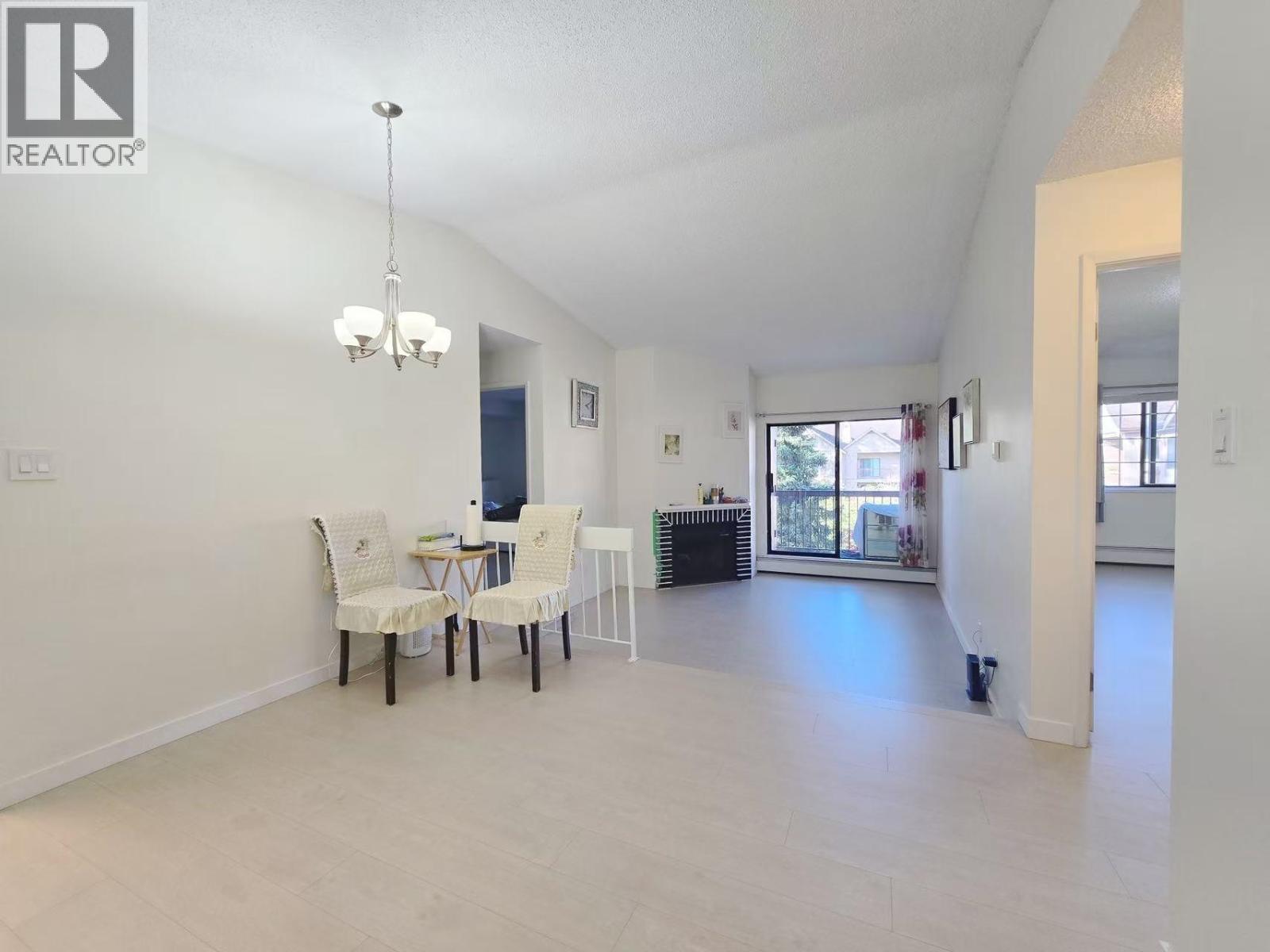 322 8500 Ackroyd Road, Richmond, British Columbia  V6X 3H8 - Photo 3 - R3032185