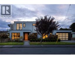 430 St. Patrick St South Oak Bay