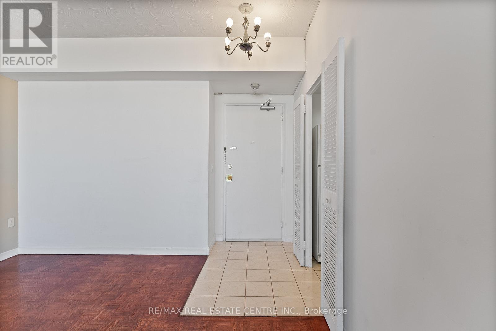 1010 - 2245 Eglinton Avenue E, Toronto, Ontario  M1K 2N3 - Photo 2 - E12449701