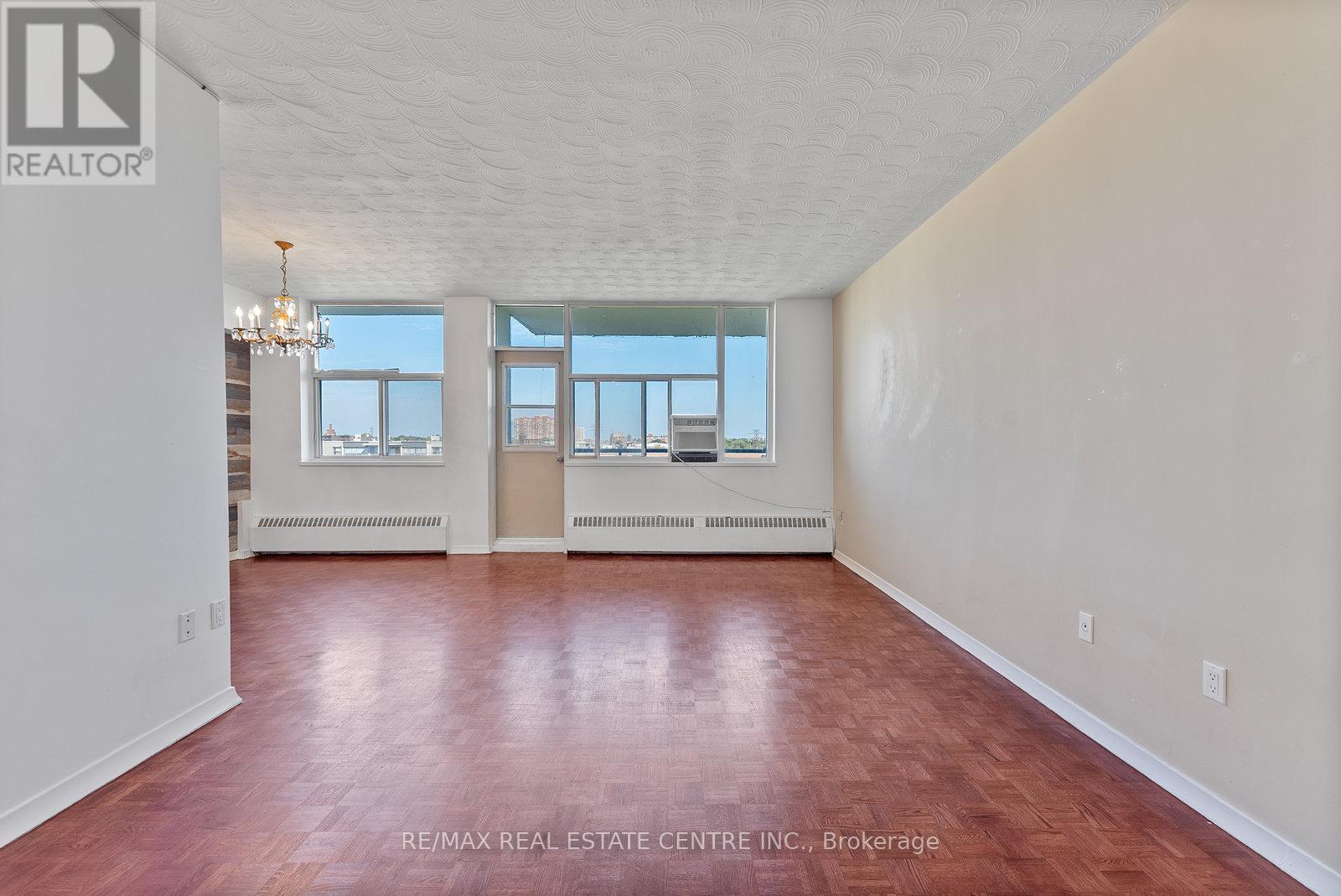1010 - 2245 Eglinton Avenue E, Toronto, Ontario  M1K 2N3 - Photo 3 - E12449701