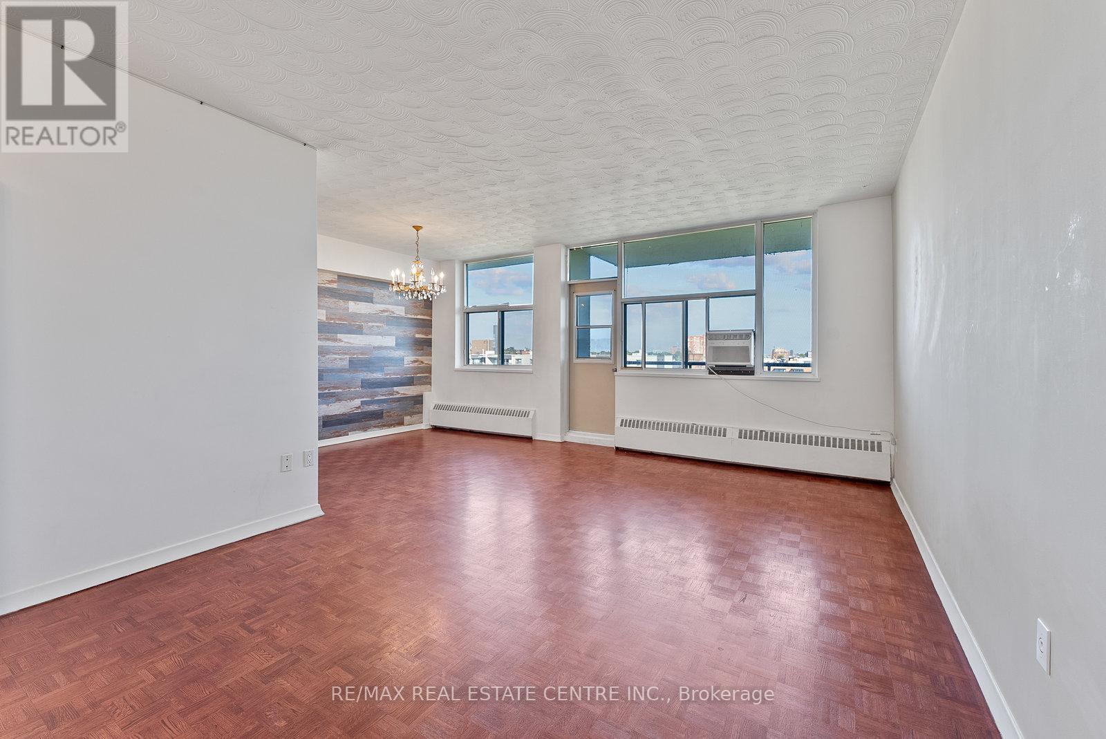 1010 - 2245 Eglinton Avenue E, Toronto, Ontario  M1K 2N3 - Photo 4 - E12449701