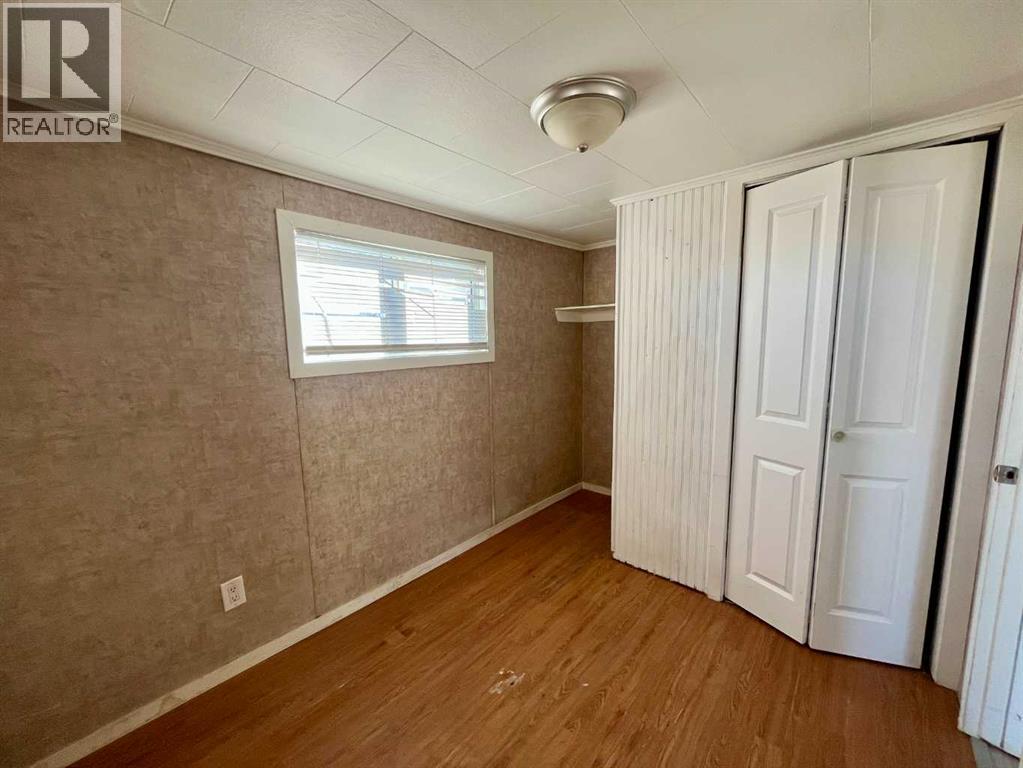 15, 4802 54 Avenue, Camrose, Alberta  T4V 3A5 - Photo 4 - A2260317