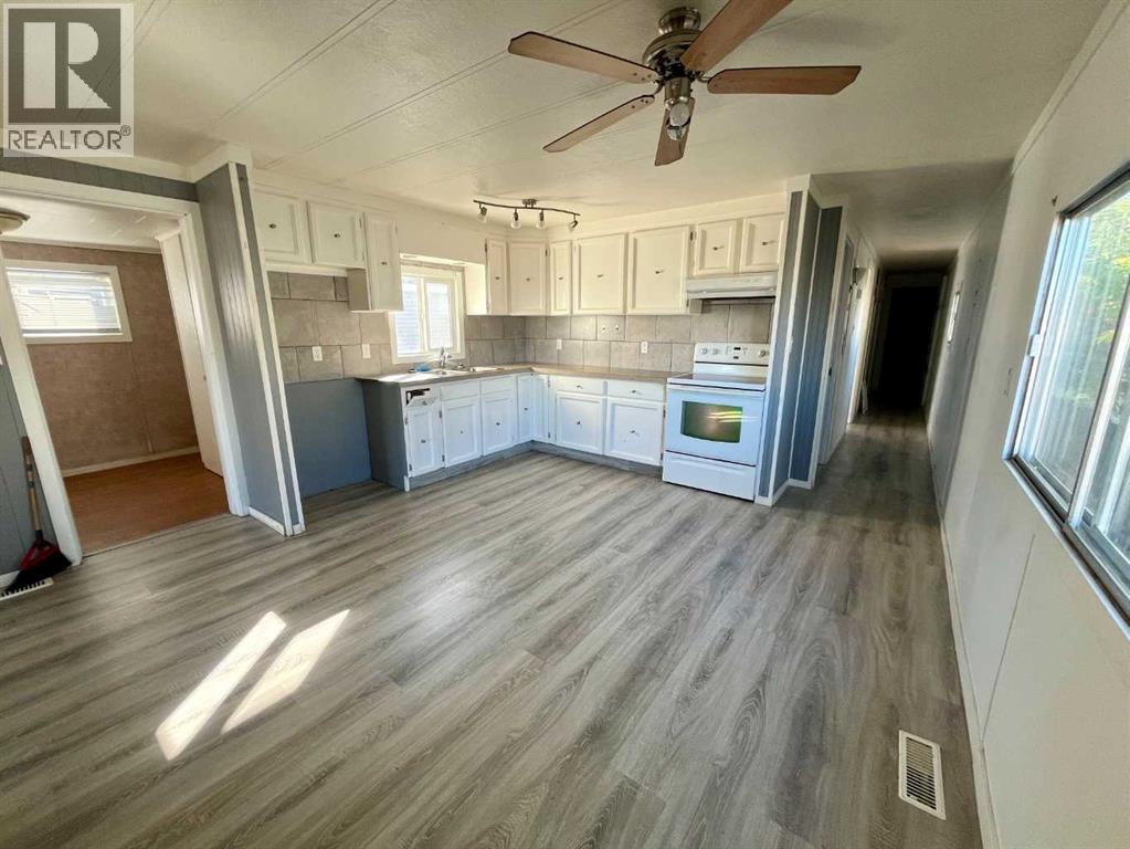 15, 4802 54 Avenue, Camrose, Alberta  T4V 3A5 - Photo 7 - A2260317