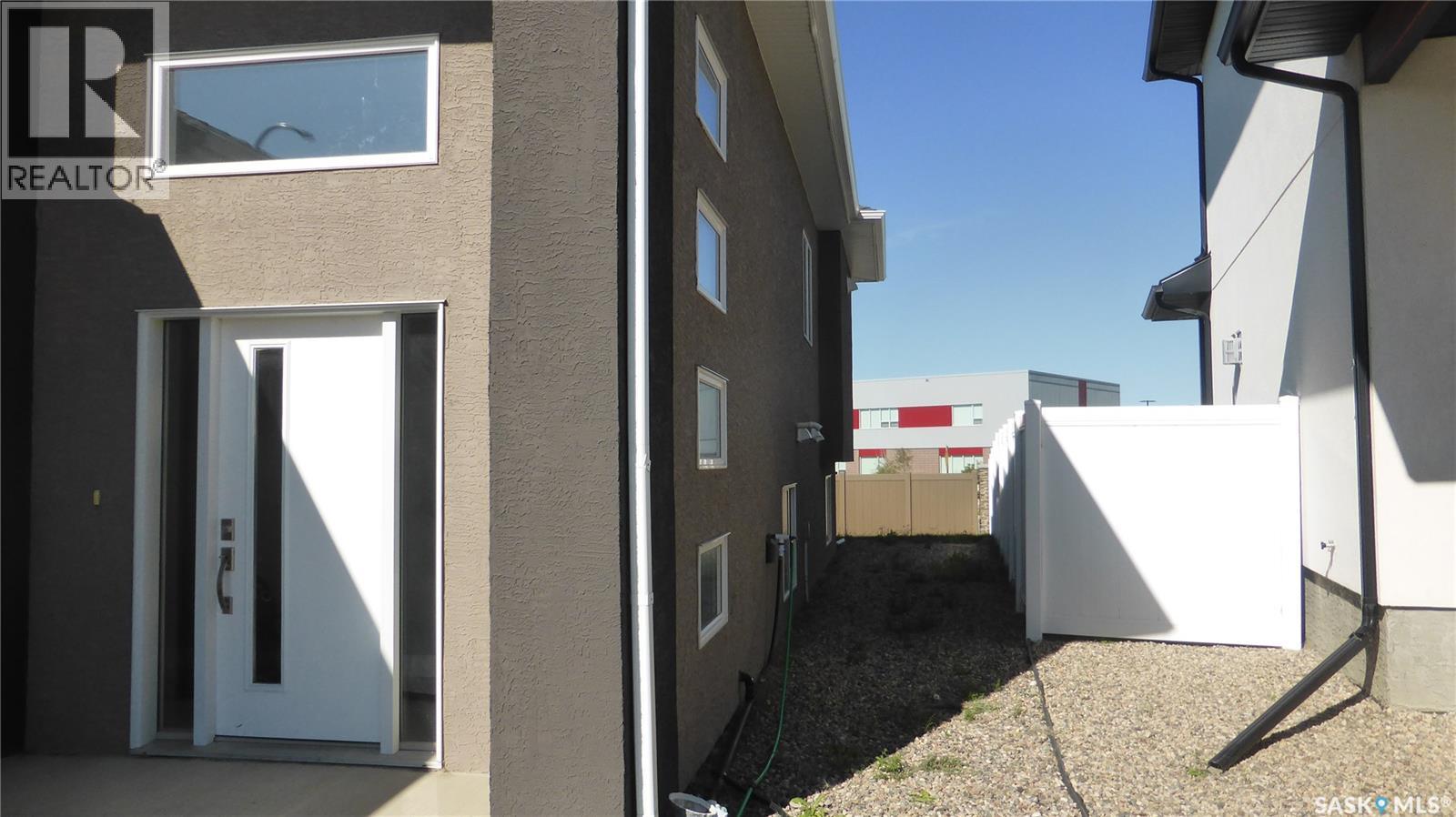 431 Flynn Lane, Saskatoon, Saskatchewan  S7V 0J8 - Photo 4 - SK020349