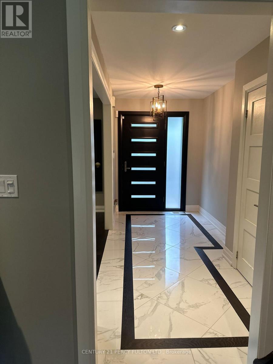 26 Aldenham Crescent, Toronto, Ontario  M3A 1S2 - Photo 2 - C12450617