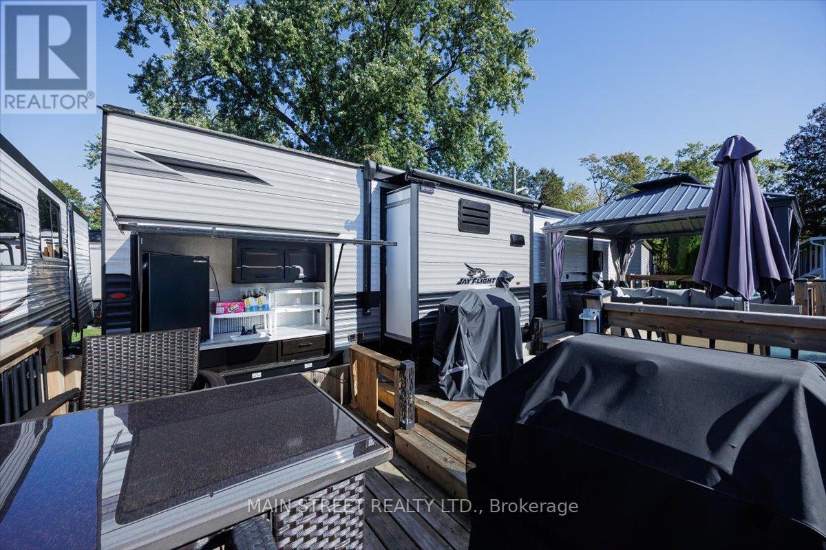 15 Hawaiian Circle, Whitchurch-Stouffville, Ontario  L0G 1E0 - Photo 22 - N12450609