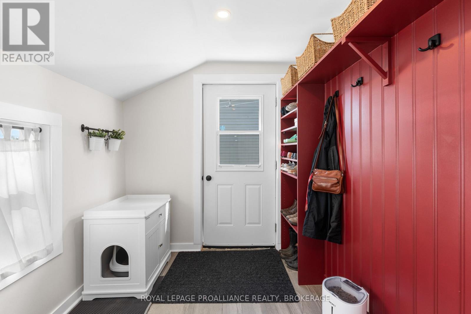 457 Garden Street, Gananoque, Ontario  K7G 1J6 - Photo 12 - X12450672