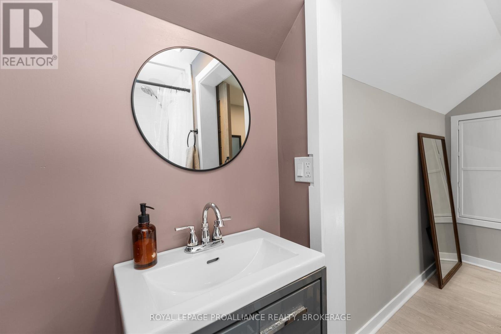 457 Garden Street, Gananoque, Ontario  K7G 1J6 - Photo 22 - X12450672