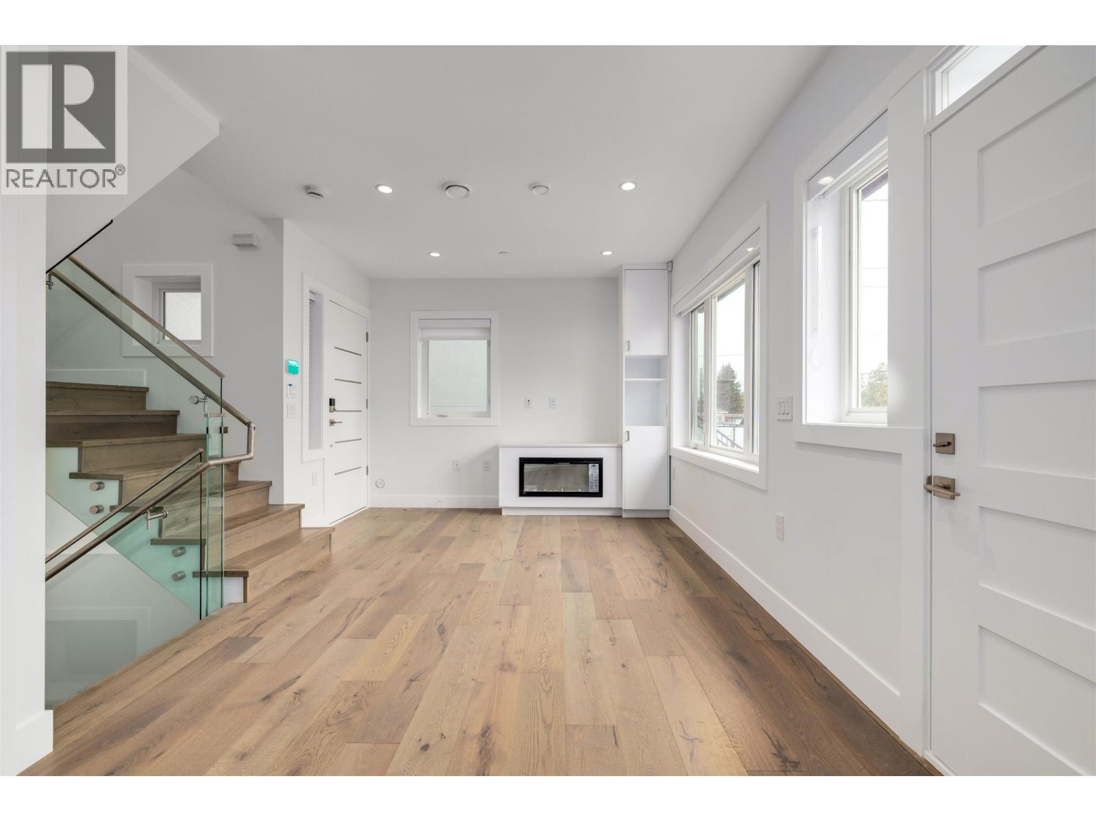 2 3571 E 28th Avenue, Vancouver, British Columbia  V5R 1T4 - Photo 8 - R3043167