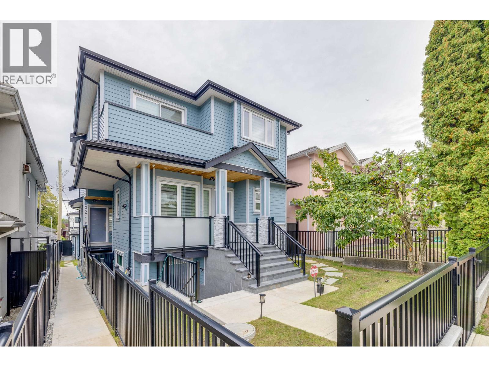 2 3571 E 28TH AVENUE, Vancouver, British Columbia