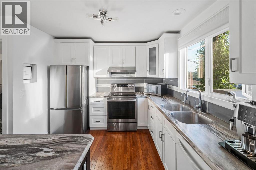 2223 27 Street Sw, Calgary, Alberta  T3E 2E9 - Photo 3 - A2261808