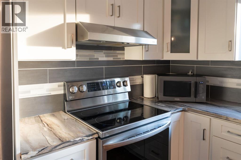 2223 27 Street Sw, Calgary, Alberta  T3E 2E9 - Photo 5 - A2261808