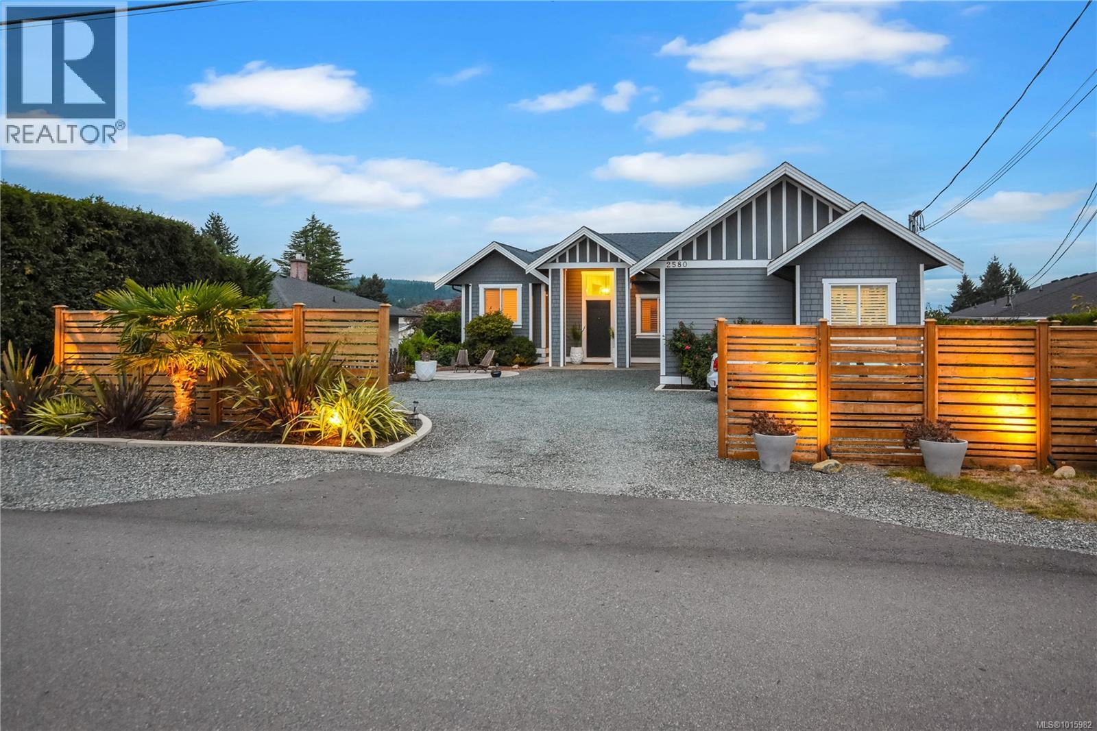 2580 Holyrood Dr, Nanaimo, British Columbia  V9S 4K9 - Photo 1 - 1015982