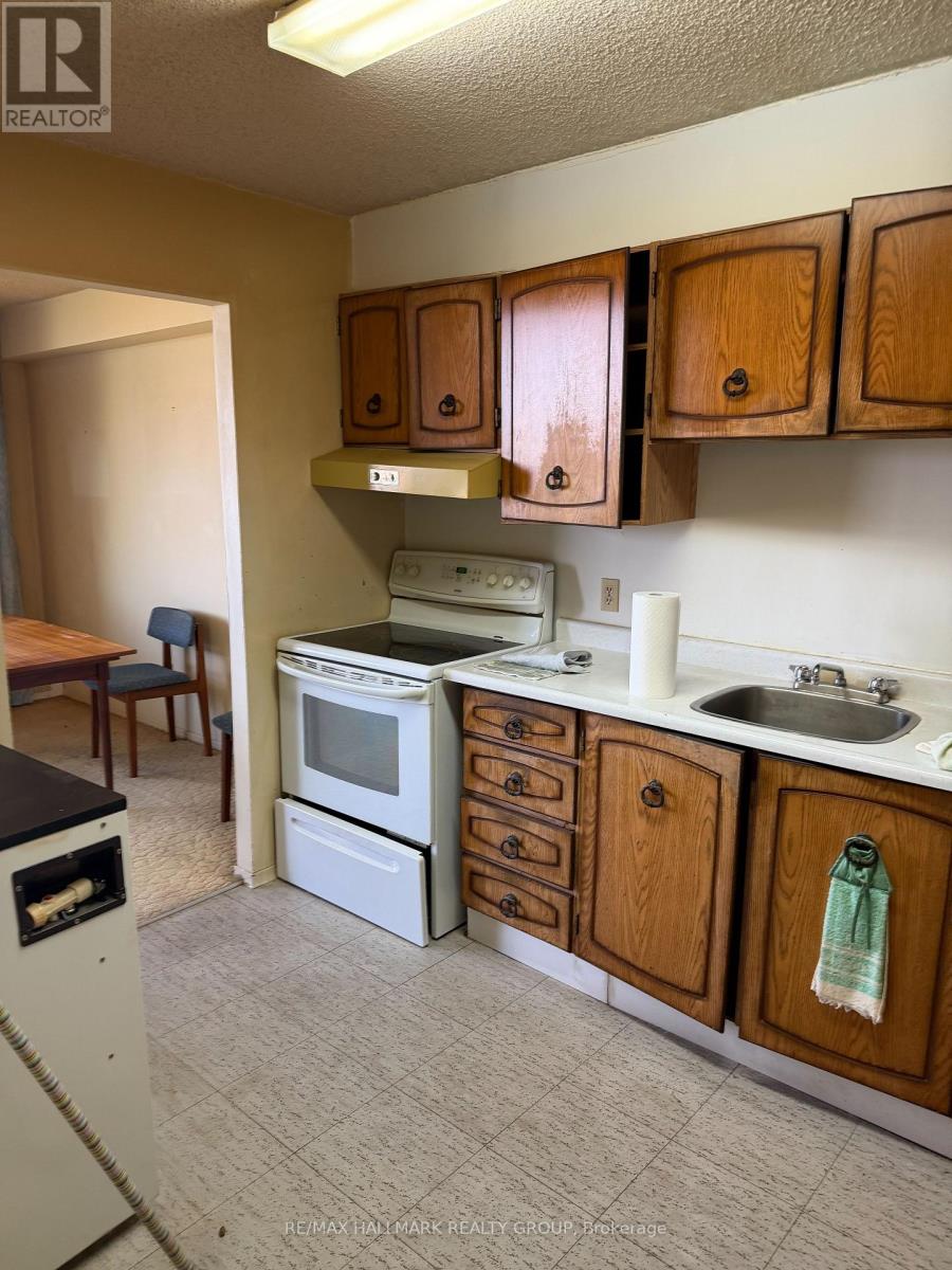 1007 - 665 Bathgate Drive, Ottawa, Ontario  K1K 3Y4 - Photo 4 - X12450653