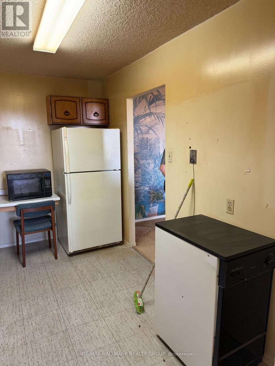 1007 - 665 Bathgate Drive, Ottawa, Ontario  K1K 3Y4 - Photo 6 - X12450653