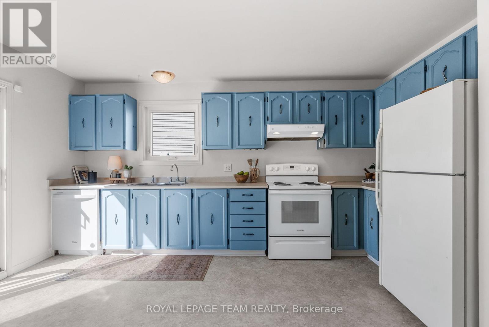 1155 Sauterne Park, Ottawa, Ontario  K1C 2H3 - Photo 12 - X12450686