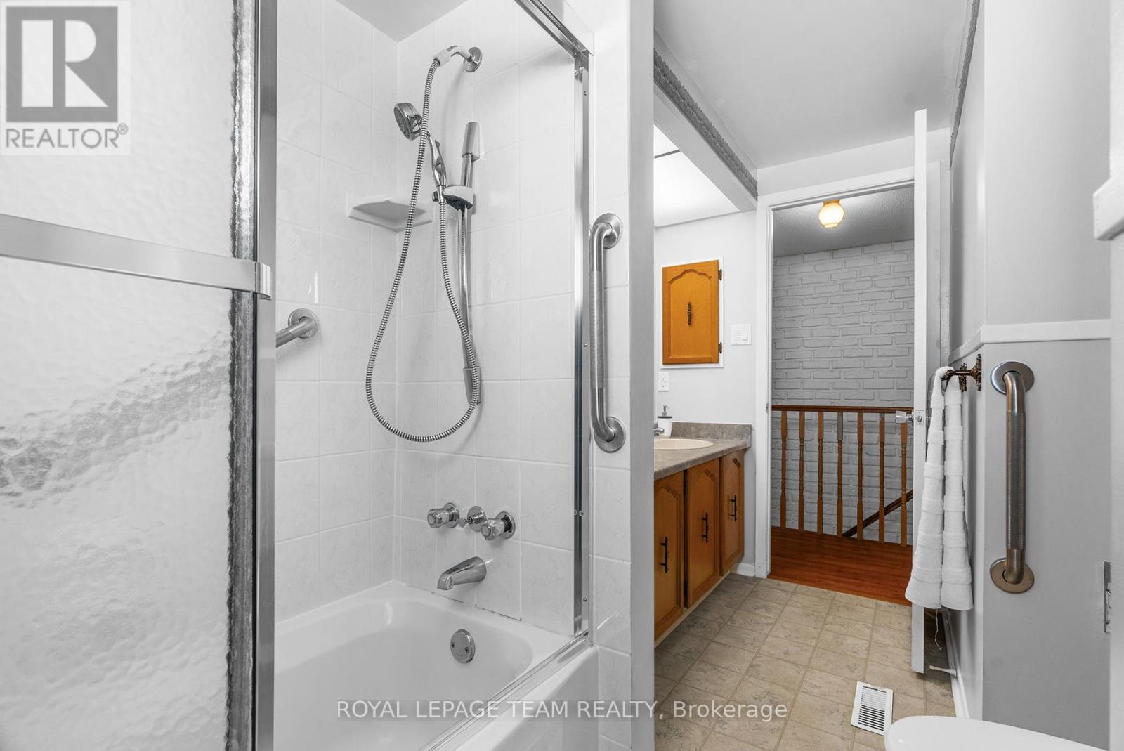 1155 Sauterne Park, Ottawa, Ontario  K1C 2H3 - Photo 28 - X12450686