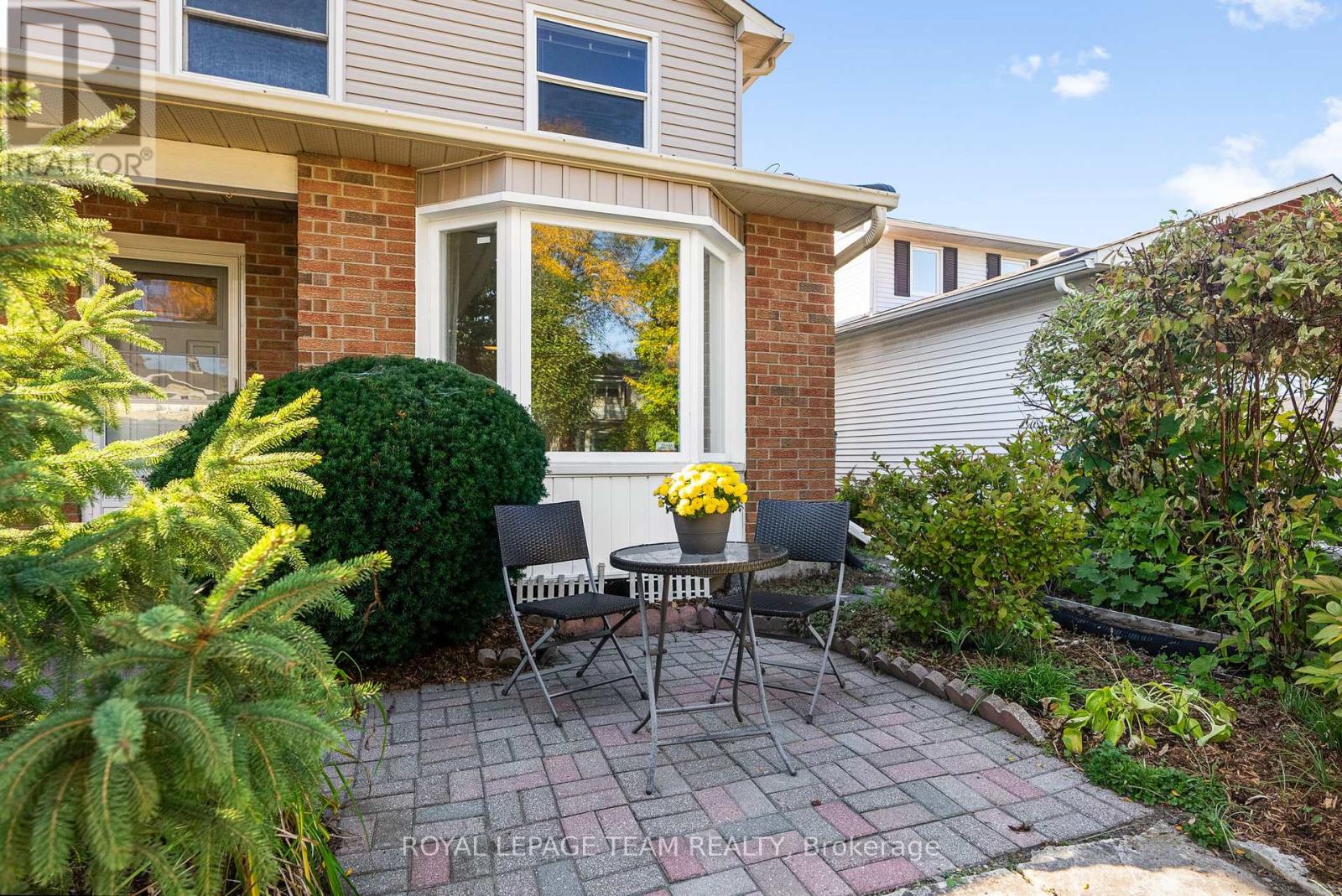 1155 Sauterne Park, Ottawa, Ontario  K1C 2H3 - Photo 4 - X12450686