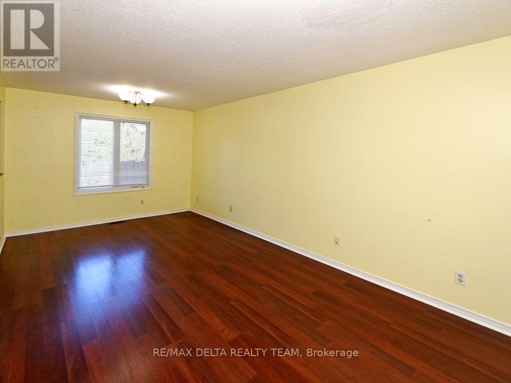 138 Montana Way, Ottawa, Ontario  K2J 4M4 - Photo 11 - X12450696