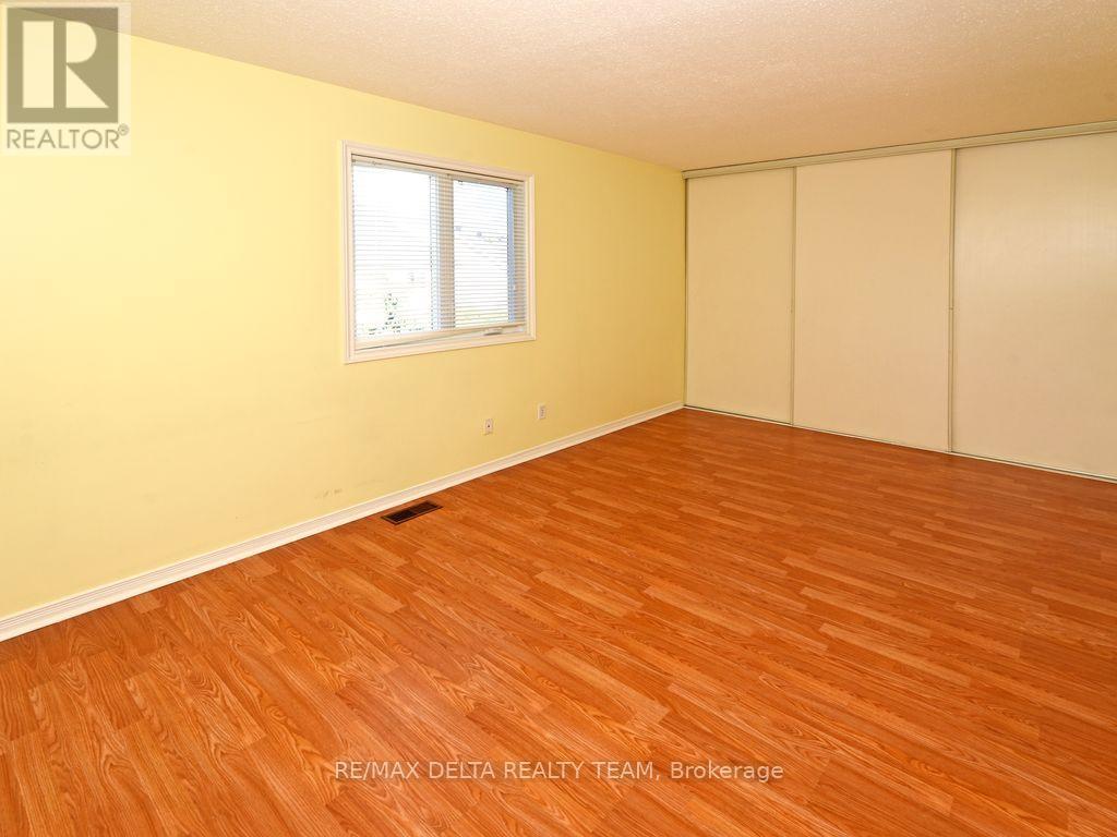138 Montana Way, Ottawa, Ontario  K2J 4M4 - Photo 15 - X12450696