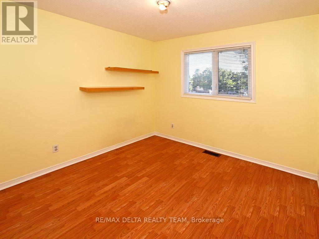 138 Montana Way, Ottawa, Ontario  K2J 4M4 - Photo 17 - X12450696