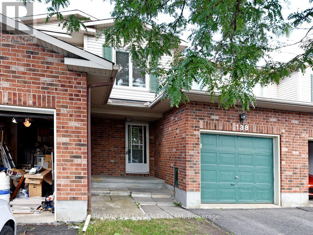 138 Montana Way, Ottawa, Ontario  K2J 4M4 - Photo 2 - X12450696