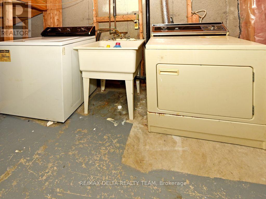 138 Montana Way, Ottawa, Ontario  K2J 4M4 - Photo 23 - X12450696