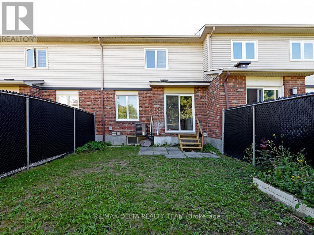 138 Montana Way, Ottawa, Ontario  K2J 4M4 - Photo 25 - X12450696