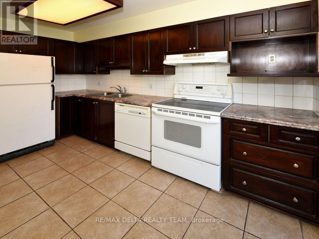 138 Montana Way, Ottawa, Ontario  K2J 4M4 - Photo 9 - X12450696