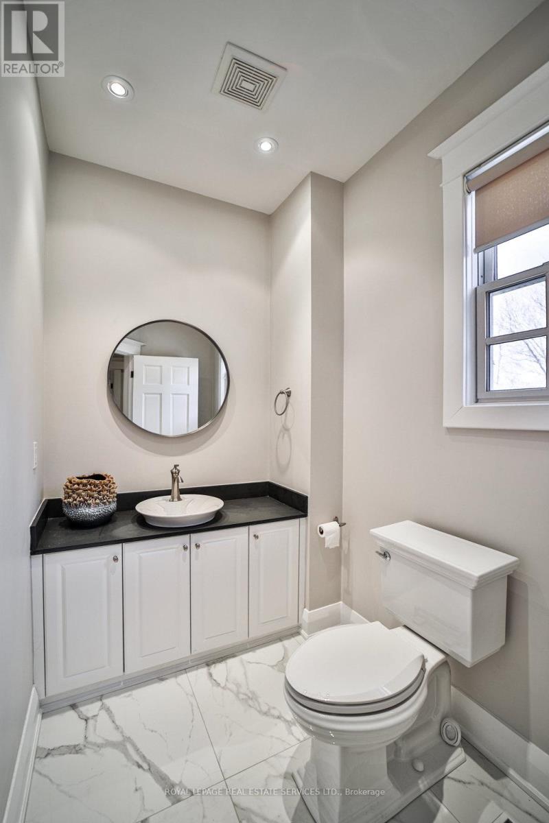128 Chisholm Street, Oakville, Ontario  L6K 3J2 - Photo 15 - W12450622