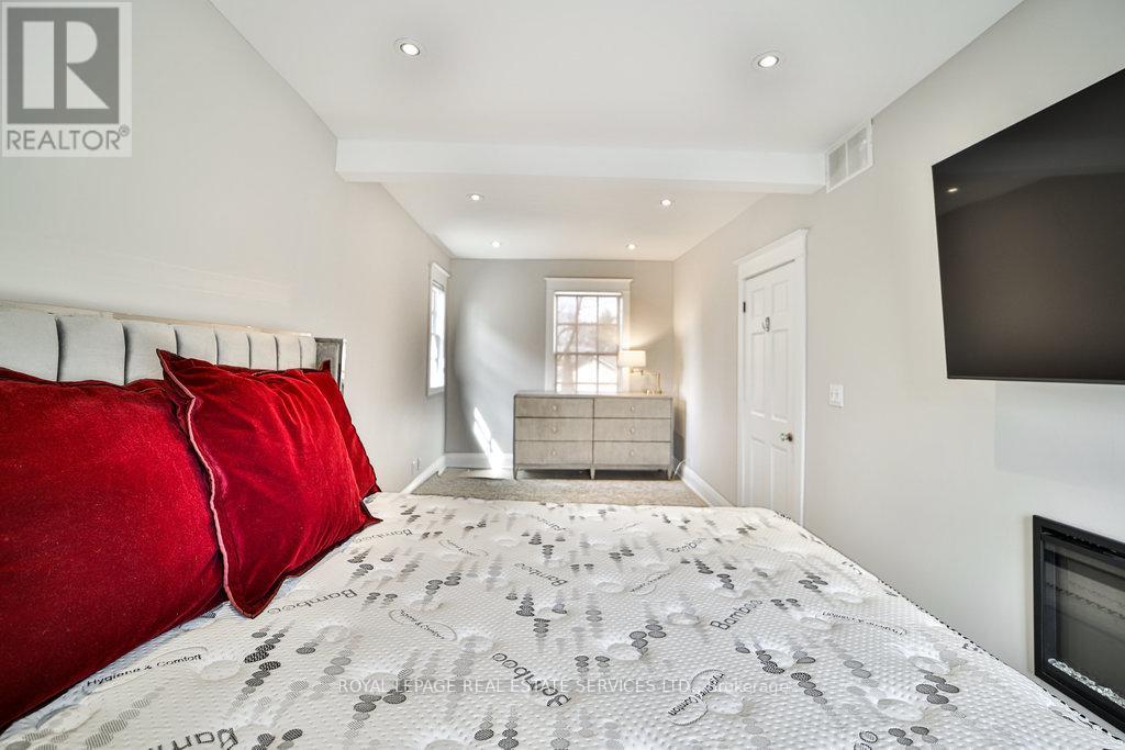 128 Chisholm Street, Oakville, Ontario  L6K 3J2 - Photo 30 - W12450622