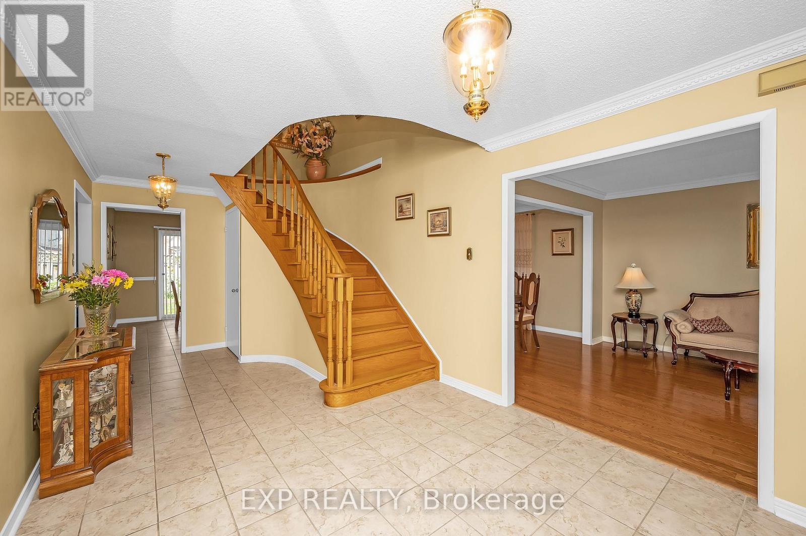 44 Wexford Road, Brampton, Ontario  L6Z 2W3 - Photo 13 - W12450634
