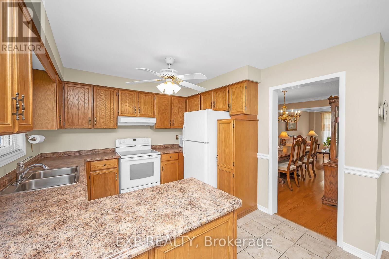 44 Wexford Road, Brampton, Ontario  L6Z 2W3 - Photo 15 - W12450634