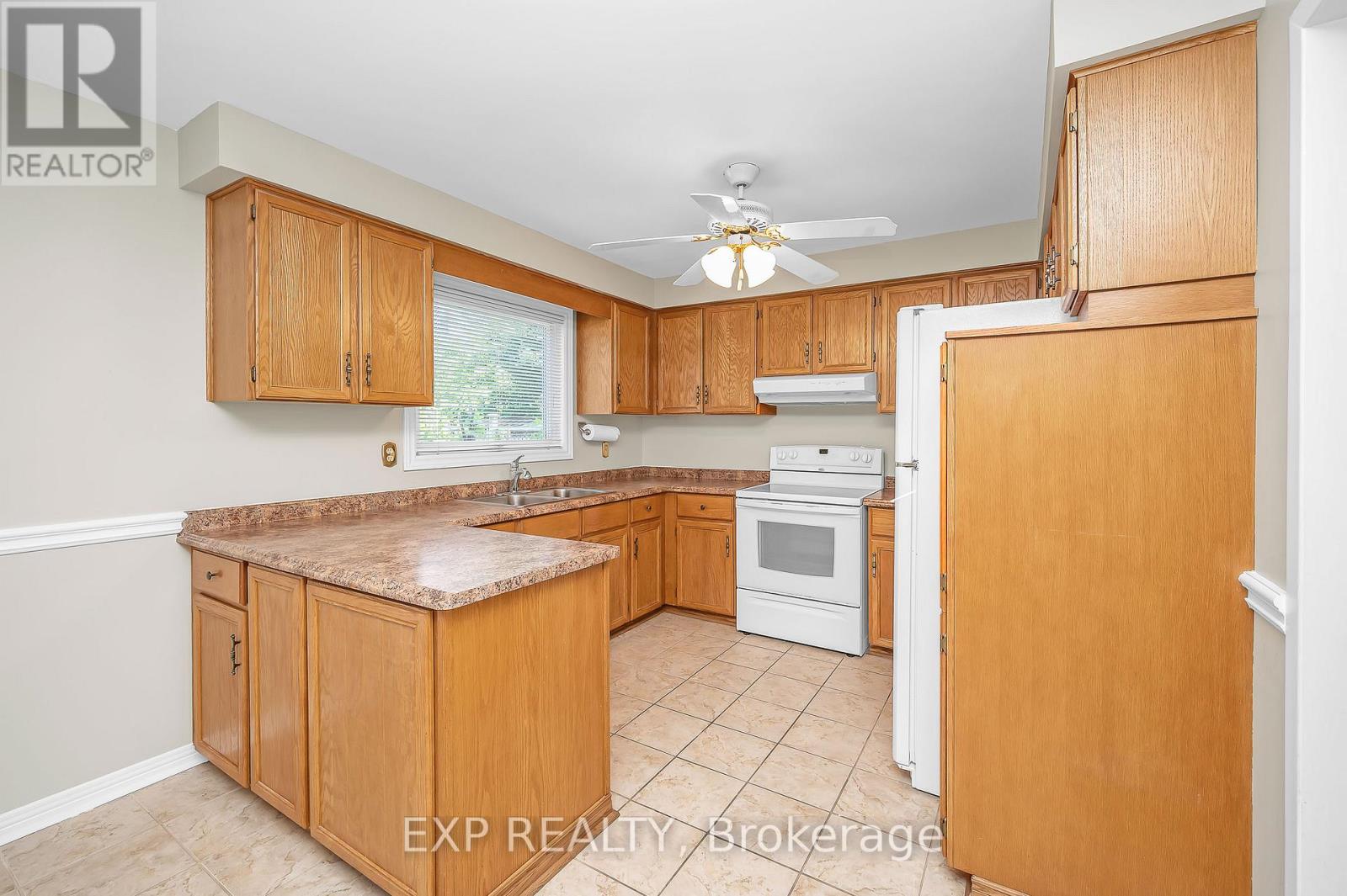 44 Wexford Road, Brampton, Ontario  L6Z 2W3 - Photo 25 - W12450634