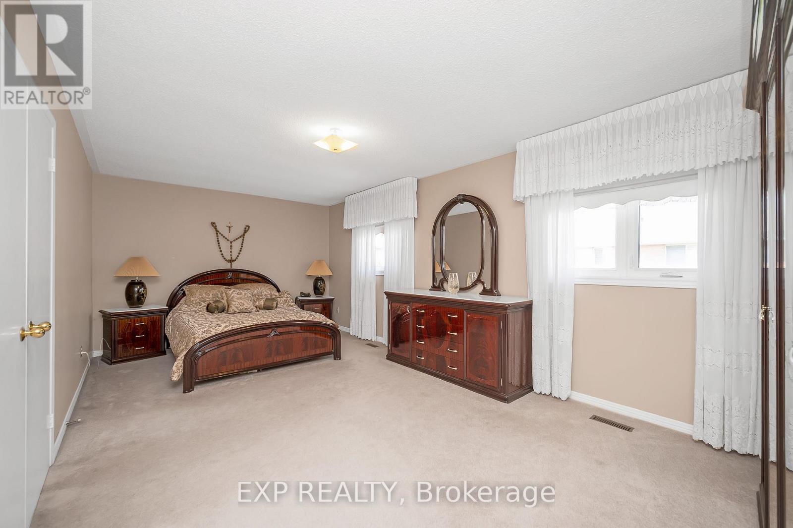 44 Wexford Road, Brampton, Ontario  L6Z 2W3 - Photo 28 - W12450634