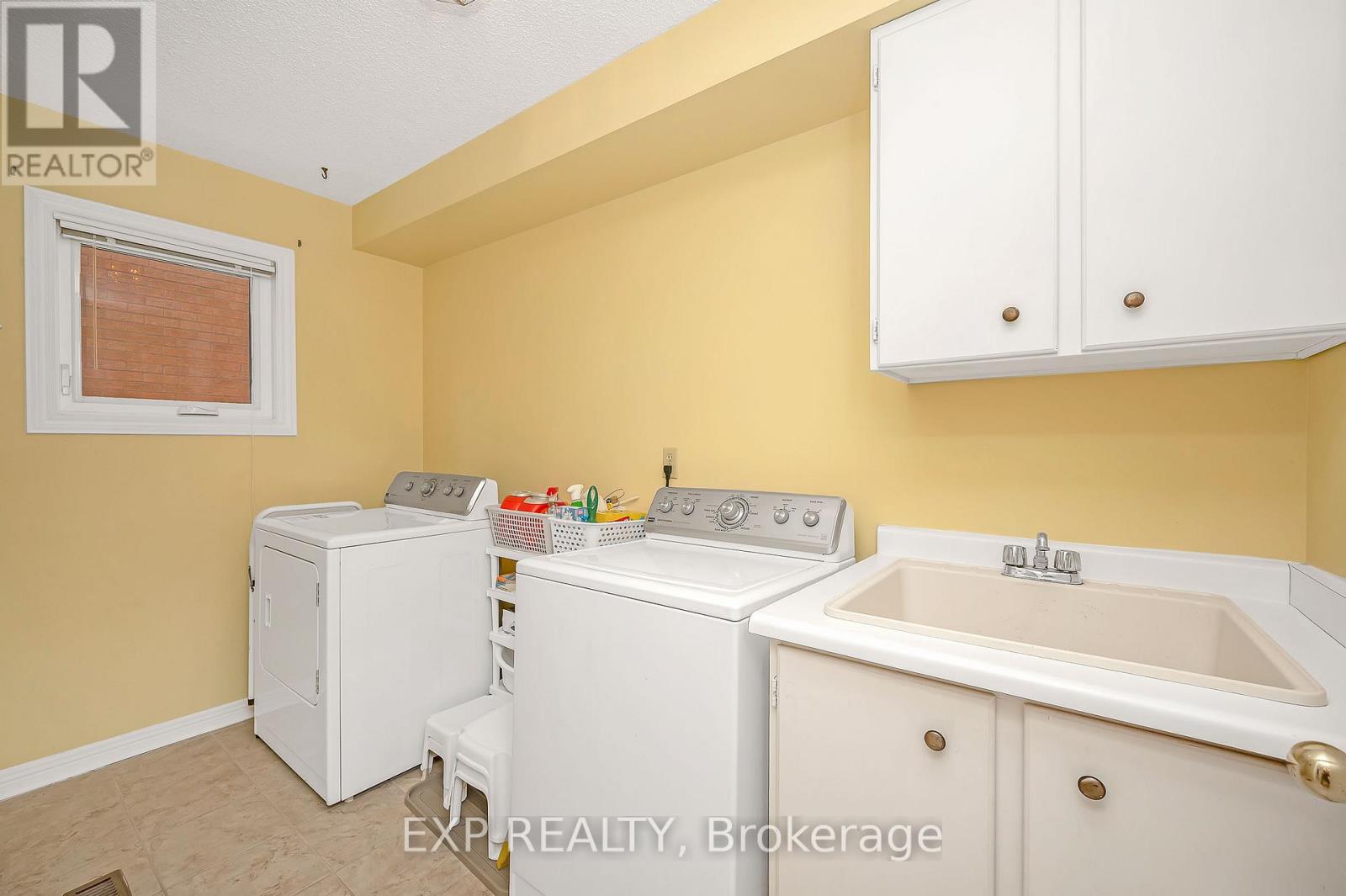 44 Wexford Road, Brampton, Ontario  L6Z 2W3 - Photo 32 - W12450634