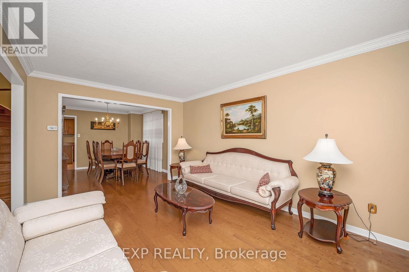 44 Wexford Road, Brampton, Ontario  L6Z 2W3 - Photo 7 - W12450634