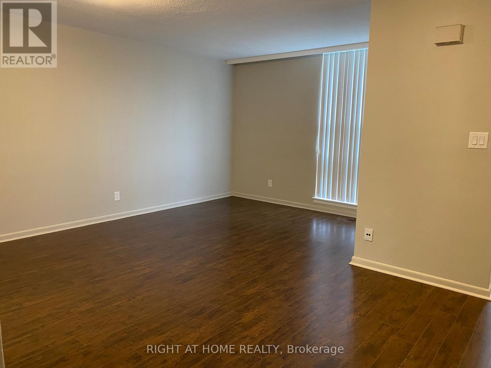 3230 The Credit Woodlands, Mississauga, Ontario  L5C 2J6 - Photo 2 - W12450637