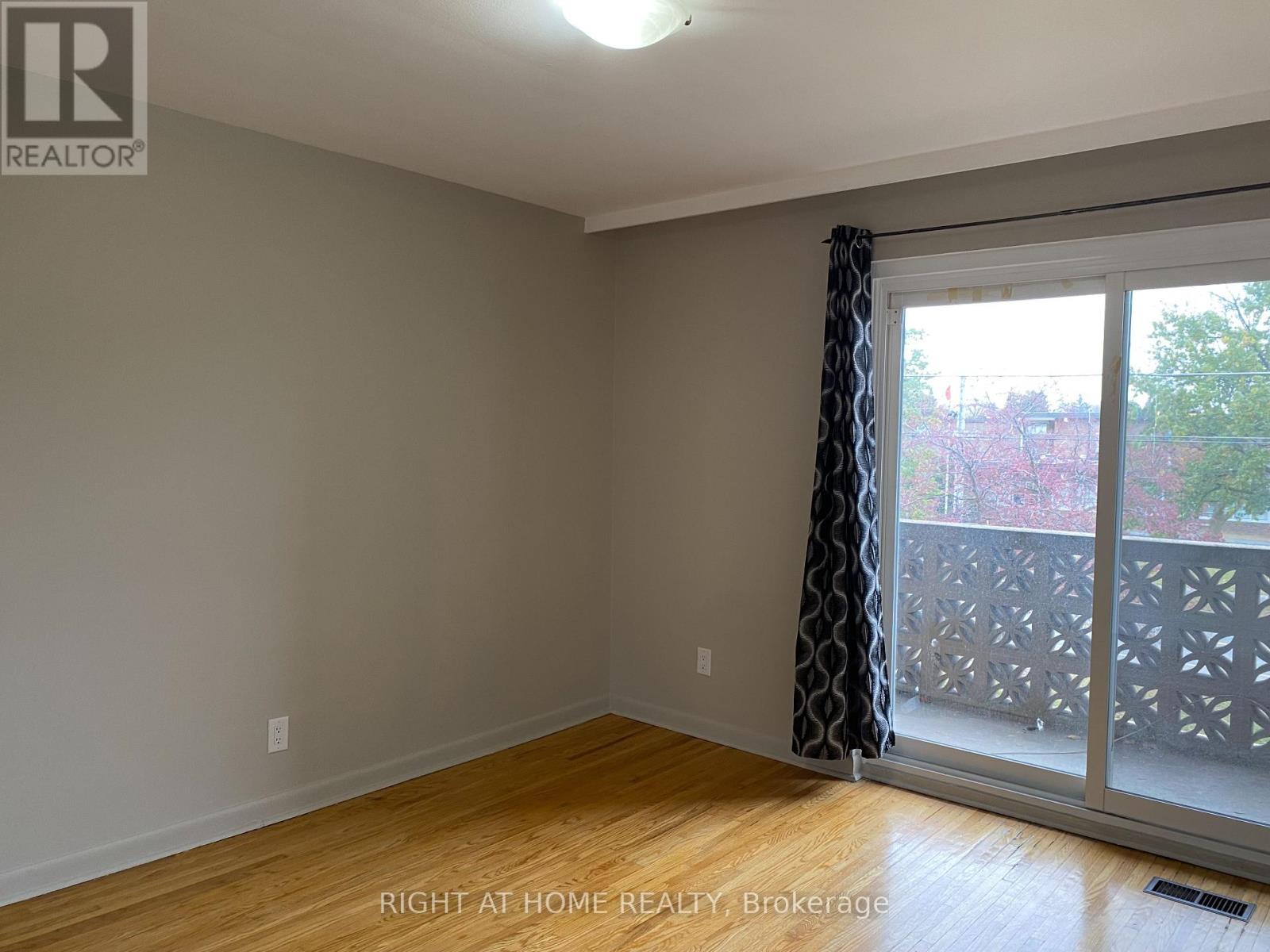 3230 The Credit Woodlands, Mississauga, Ontario  L5C 2J6 - Photo 7 - W12450637