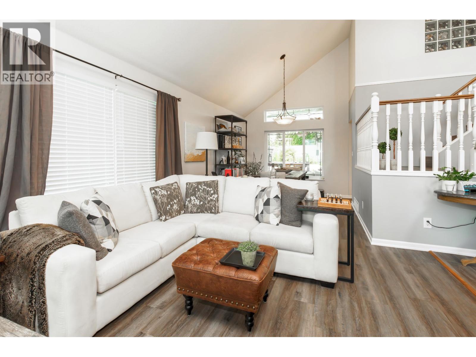 23508 Tamarack Lane, Maple Ridge, British Columbia  V2W 1A9 - Photo 5 - R3056167